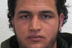 Anis Amri - nghi can chính trong vụ tấn công bằng xe tải tại Berlin. (Nguồn: Telegraph)