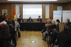 Quang cảnh buổi tọa đàm quảng bá hình ảnh đất nước nhân kỷ niệm ngày sinh Chủ tịch Hồ Chí Minh. (Ảnh: Phương Lan/Vietnam+)