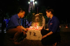 Tuổi trẻ Thông tấn thắp nến tri ân, tiếp bước những người anh hùng