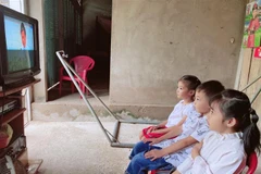 Học sinh tiểu học tại Bến Tre. (Ảnh: Huỳnh Phúc Hậu/TTXVN)