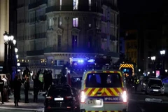 Xe cảnh sát tại hiện trường vụ cháy. (Nguồn: ANI)