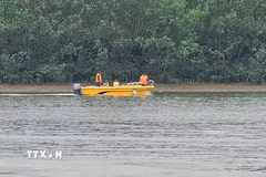 Nước sông dâng cao sau mưa lớn, hai vợ chồng đánh cá tử vong do lật thuyền
