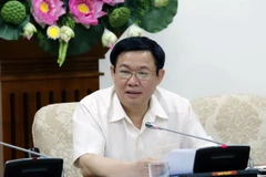  Phó Thủ tướng Vương Đình Huệ phát biểu tại buổi làm việc. (Ảnh: An Đăng/TTXVN)