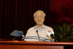 Tổng Bí thư Nguyễn Phú Trọng với các đại biểu dự Hội nghị. (Ảnh:Trí Dũng/TTXVN)