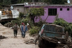 Cảnh đổ nát sau trận lở đất ở Huauchinango ngày 7/8. (Nguồn: EPA/TTXVN)