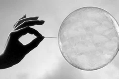 Nguy cơ bong bóng tài chính đe dọa kinh tế thế giới
