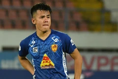 Hình ảnh trái ngược giữa Nam Định và Quảng Nam ngày hạ màn V-League