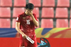 U23 Việt Nam thất thần rời sân Thái Lan khi bị loại sớm ở U23 châu Á