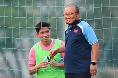 Đoàn Văn Hậu tái ngộ HLV Park Hang-seo ở buổi tập của U22 Việt Nam