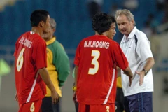 Huấn luyện viên Alfred Riedl khi còn dẫn dắt đội tuyển Việt Nam. (Ảnh: Văn Cường/Vietnam+)