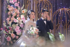 Hà Nội FC khẳng định thông tin tuyển thủ Duy Mạnh xích mích, có hành động không đẹp với vợ là không chính xác. (Ảnh: FBNV) 