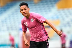 Tiền vệ Hùng Dũng có năng lượng lớn để hoàn thành chỉn chu mọi thứ một cách tốt nhất. (Ảnh: Nguyên An/Vietnam+)