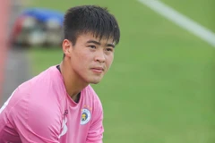 Duy Mạnh gặp chấn thương dây chằng, nghỉ thi đấu dài hạn. (Ảnh: CLB Hà Nội) 