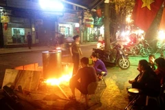 Người Hà Nội giữ Tết truyền thống từ nồi bánh chưng gia đình