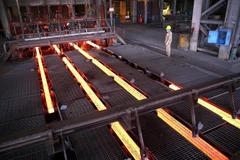 Sản xuất thép xây dựng tại Tập đoàn Hòa Phát. (Ảnh: Danh Lam/TTXVN)