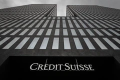 Biểu tượng ngân hàng Credit Suisse ở Zurich, Thụy Sĩ. (Ảnh: THX/TTXVN)