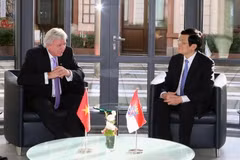 Thủ hiến bang Hessen Volker Bouffier tiếp Chủ tịch nước Trương Tấn Sang. (Ảnh: Nguyễn Khang/TTXVN)