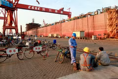 Công nhân Tập đoàn Đóng tàu Nhà nước Trung Quốc. (Nguồn: Bloomberg)