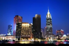 Trung tâm Thành phố Hồ Chí Minh về đêm. (Ảnh: Hồng Đạt/TTXVN)