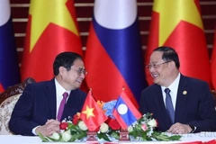 Thủ tướng Phạm Minh Chính hội đàm với Thủ tướng Lào Sonexay Siphandone trong chuyến thăm chính thức Cộng hòa Dân chủ Nhân dân Lào năm 2023. (Ảnh: Dương Giang/TTXVN)