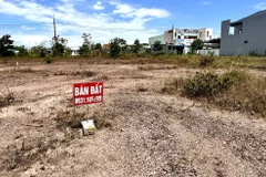 Rao bán đất. (Ảnh: Nguyên Linh/TTXVN)