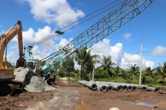 Giải phóng mặt bằng Dự án Cao tốc Bắc-Nam. (Nguồn: TTXVN)