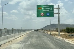 Tuyến Đường bộ Cao tốc Phan Thiết-Vĩnh Hảo. (Nguồn: TTXVN)