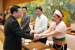Chủ tịch Quốc hội gặp mặt nhân sỹ, trí thức, chức sắc tôn giáo, dân tộc thiểu số tiêu biểu thành phố Hà Nội. (Ảnh: Nhan Sáng/TTXVN)