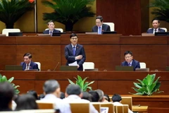 Chủ nhiệm Ủy ban Kinh tế của Quốc hội Vũ Hồng Thanh giải trình, làm rõ một số vẫn đề đại biểu Quốc hội nêu. (Ảnh: An Đăng/TTXVN)