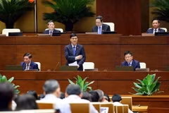 Chủ nhiệm Ủy ban Kinh tế của Quốc hội Vũ Hồng Thanh giải trình, làm rõ một số vẫn đề đại biểu Quốc hội nêu. (Ảnh: An Đăng/TTXVN)