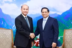 Thủ tướng Phạm Minh Chính tiếp Tổng Thư ký Ban Dân vận Trung ương Đảng Nhân dân Campuchia Hun Many. (Ảnh: Dương Giang/TTXVN)