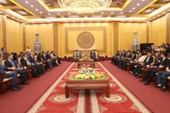 Quang cảnh buổi làm việc của Đoàn Công tác tại Trụ sở Tỉnh ủy Ninh Bình. (Ảnh: Đức Phương/TTXVN)