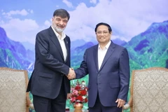 Thủ tướng Phạm Minh Chính tiếp Tư lệnh Thực thi pháp luật Iran Ahmad Reza Radan. (Ảnh: Dương Giang/TTXVN)