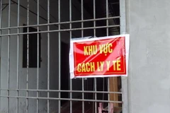 Khu vực cách ly tại chỗ tại một phòng trọ ở Bắc Giang. (Ảnh: TTXVN phát)