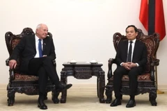 Phó Thủ tướng Trần Lưu Quang tiếp Đặc phái viên của Thủ tướng New Zealand. (Ảnh: Lâm Khánh/TTXVN)