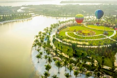 Các đại đô thị mang thương hiệu Vinhomes trong đó có Vinhomes Smart City đang trở thành điểm đến của công dân toàn cầu lưu trú tại Việt Nam nhờ chuẩn mực sống tương đương các quốc gia phát triển. 