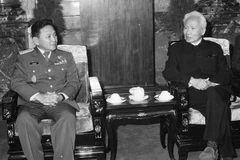 Chủ tịch Hội đồng Bộ trưởng Phạm Văn Đồng tiếp đại tướng, Tổng tham mưu trưởng lục quân Indonesia Rudini thăm Việt Nam (27/3/1986). (Ảnh: Xuân Lâm/TTXVN)