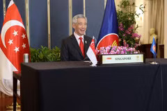 Thủ tướng Singapore Lý Hiển Long dự Hội nghị cấp cao ASEAN theo hình thức trực tuyến, ngày 26/10/2021. (Ảnh: AFP/TTXVN)