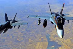 Các máy bay chiến đấu của Mỹ sau khi tiến hành một cuộc không kích tại Syria. (Ảnh: AFP/TTXVN)