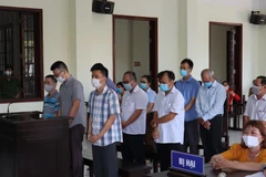Các bị cáo tại phiên tòa. (Ảnh: Đậu Tất Thành/TTXVN)