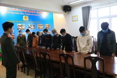 Triệt phá nhóm dụ người dùng Facebook nhấn link giả lừa đảo nhiều tỷ đồng. (Nguồn: dantri.com.vn)