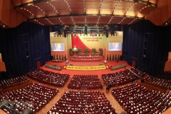 Toàn cảnh phiên họp thảo luận về các văn kiện đại hội tại hội trường Trung tâm Hội nghị Quốc gia, chiều 27/1/2021. (Ảnh: TTXVN)