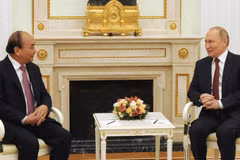 Chủ tịch nước Nguyễn Xuân Phúc hội đàm với Tổng thống Nga Vladimir Putin chiều 30/11 tại thủ đô Moskva. (Ảnh: TTXVN)