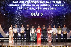 Lễ trao giải Báo chí toàn quốc Báo chí với công tác đấu tranh phòng, chống tham nhũng, lãng phí lần thứ 2. (Ảnh: Thống Nhất/TTXVN)