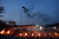 [Photo] Những hình ảnh tang thương về dịch COVID-19 tại Ấn Độ