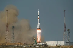 Tàu vũ trụ Soyuz MS-18 chở 3 phi hành gia rời bệ phóng tại sân bay vũ trụ Baikonur, Kazakhstan, ngày 9/4/2021. (Ảnh: AFP/TTXVN)
