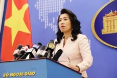 Người phát ngôn Bộ Ngoại giao Lê Thị Thu Hằng trả lời câu hỏi của phóng viên các cơ quan thông tấn, báo chí trong nước và quốc tế. (Ảnh: Lâm Khánh/TTXVN)