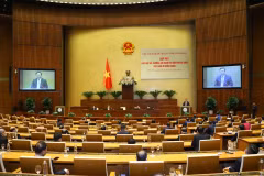 Chủ tịch Quốc hội Vương Đình Huệ phát biểu tại buổi gặp mặt. (Ảnh: Văn Điệp/TTXVN)