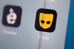 Biểu tượng của ứng dụng hẹn hò đồng tính Grindr trên máy tính bảng ở Paris, Pháp ngày 24/7/2019. (Ảnh: AFP/TTXVN)
