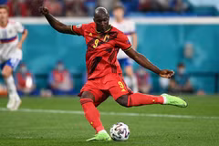 Tiền đạo đội tuyển Bỉ Romelu Lukaku ghi bàn thắng mở tỷ số trận đấu. (Ảnh: AFP/TTXVN)
